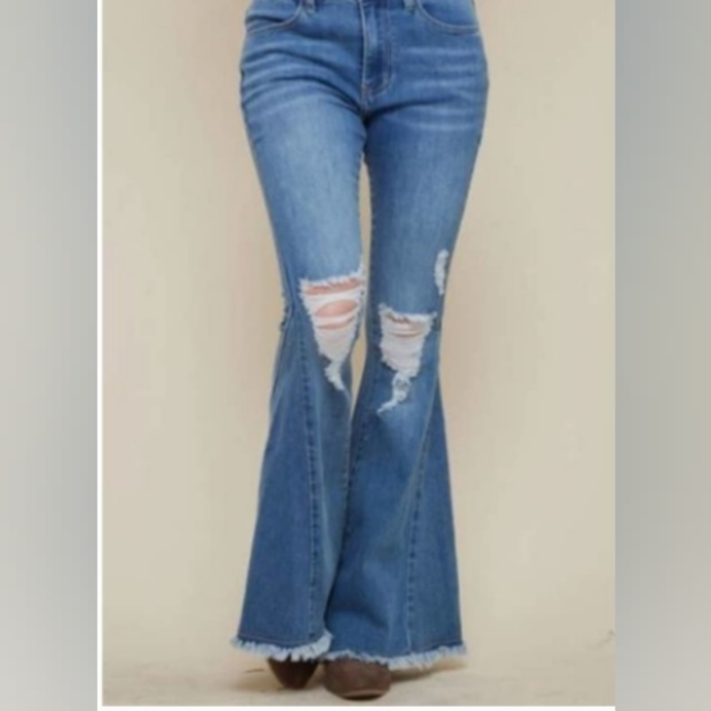 Saints and Hearts Medium Wash Distressed Curvy Bell Bottom Jeans Size 2XL